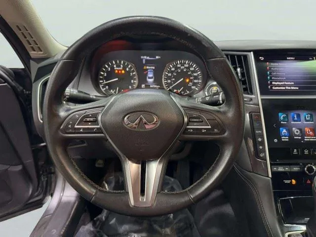 Infiniti Q50 photo 18