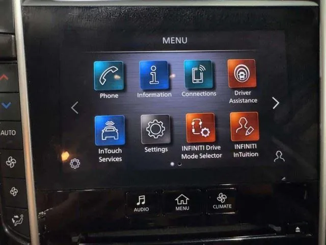 Infiniti Q50 photo 20
