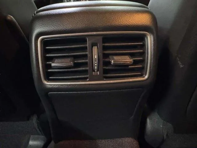 Infiniti Q50 photo 23