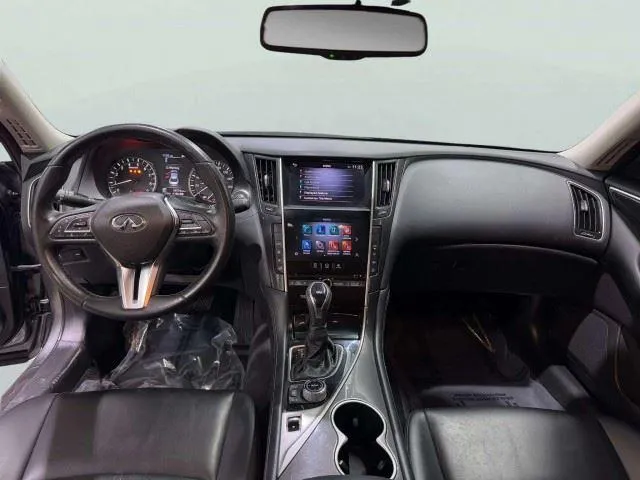 Infiniti Q50 photo 24