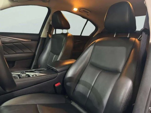 Infiniti Q50 photo 27