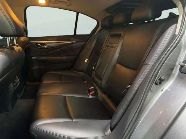 Infiniti Q50 photo 31