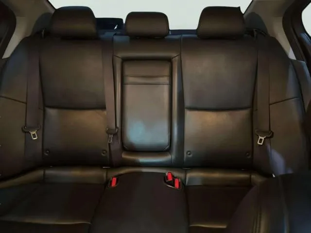 Infiniti Q50 photo 32