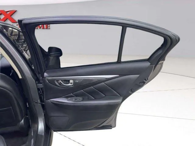 Infiniti Q50 photo 35