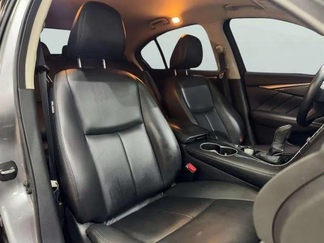 Infiniti Q50 photo 43
