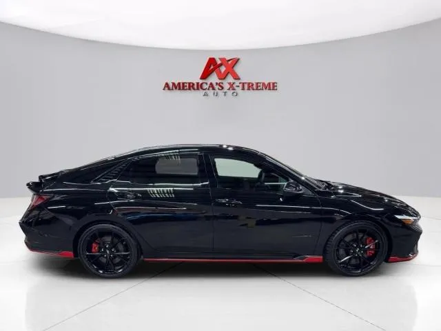 Hyundai Elantra N photo 9