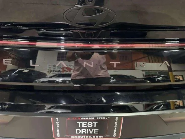 Hyundai Elantra N photo 11
