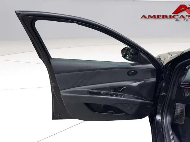 Hyundai Elantra N photo 12