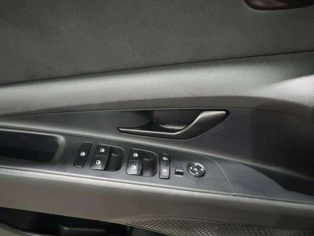 Hyundai Elantra N photo 13