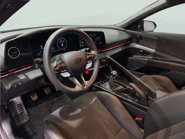 Hyundai Elantra N photo 15