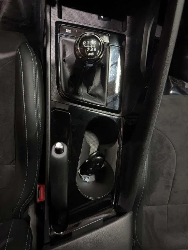 Hyundai Elantra N photo 31
