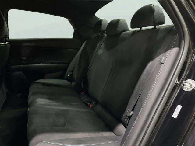 Hyundai Elantra N photo 37