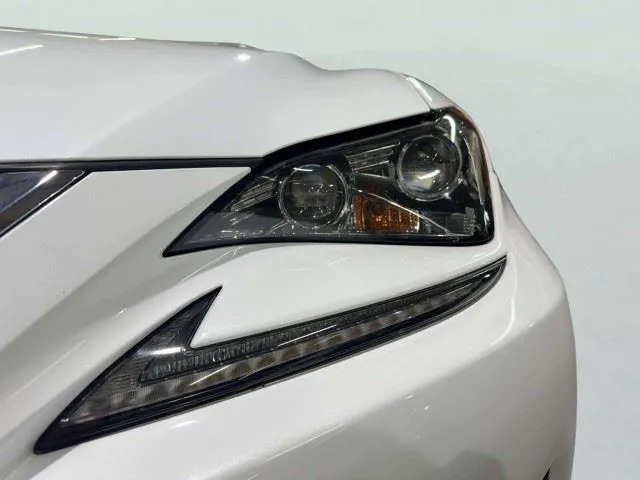 Lexus RC photo 11