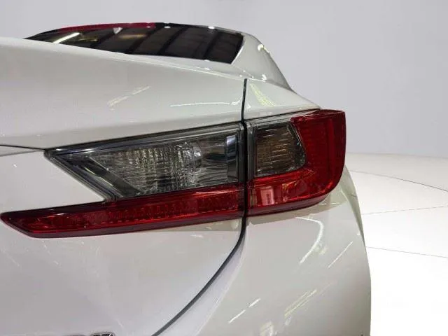 Lexus RC photo 14