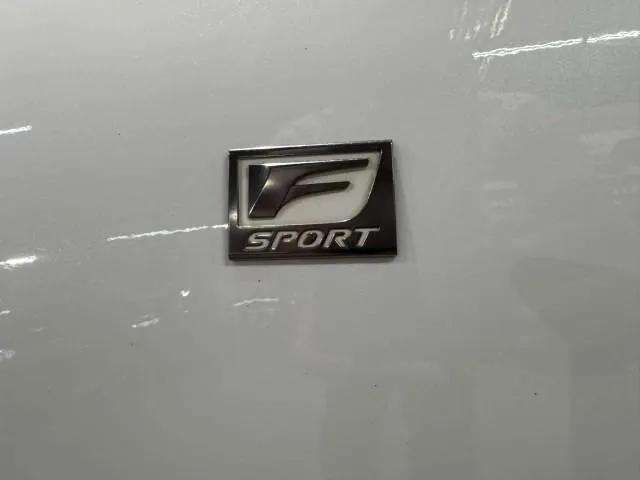 Lexus RC photo 18