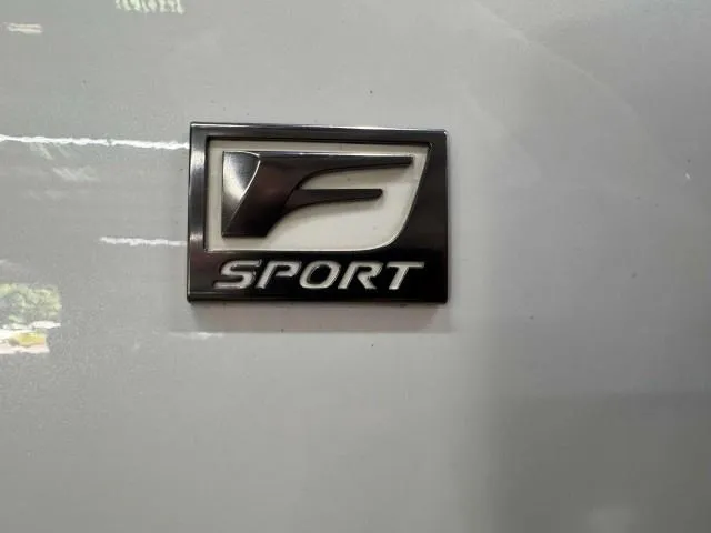 Lexus RC photo 23
