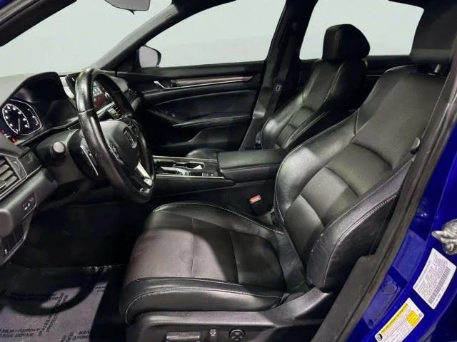 Honda Accord photo 15