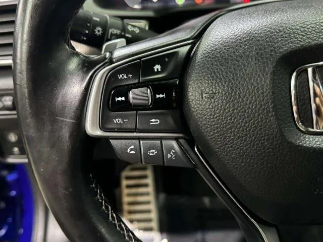 Honda Accord photo 17