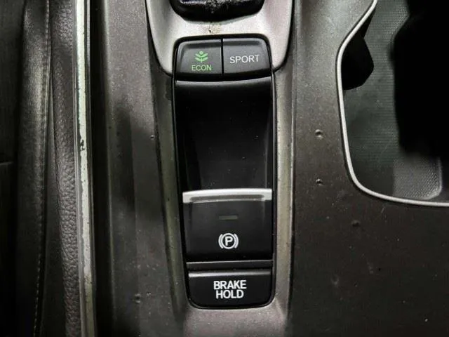 Honda Accord photo 24