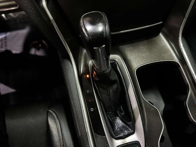 Honda Accord photo 25
