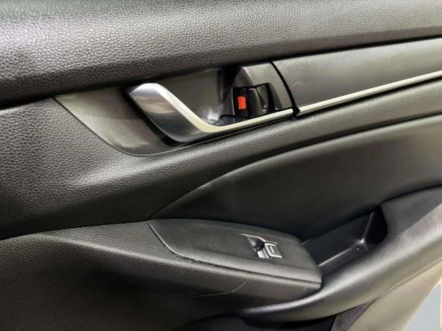 Honda Accord photo 42