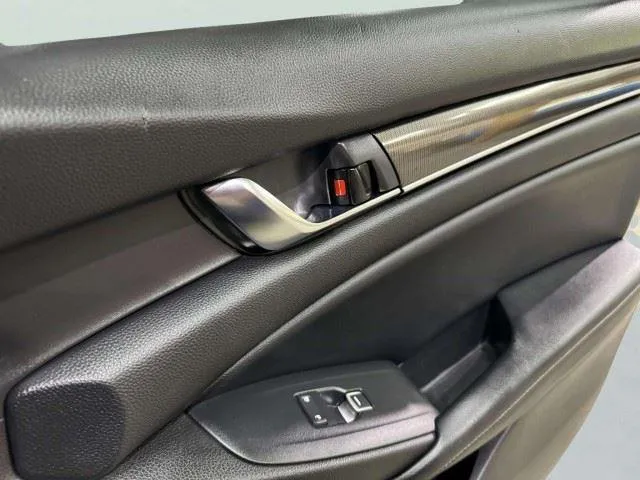 Honda Accord photo 45