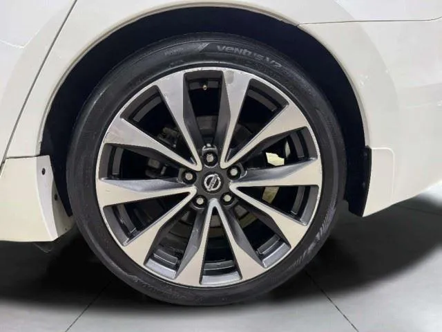 Nissan Maxima photo 52