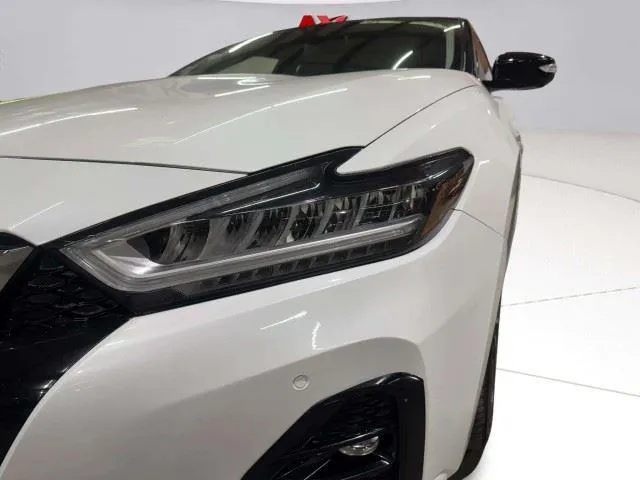 Nissan Maxima photo 10
