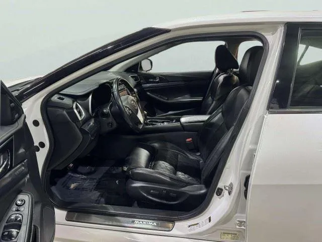 Nissan Maxima photo 17