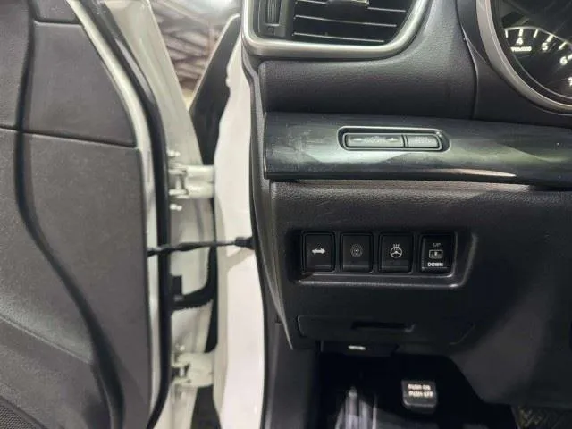 Nissan Maxima photo 20