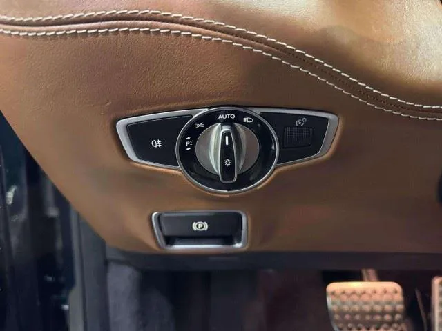 Mercedes-Benz S-Class photo 15