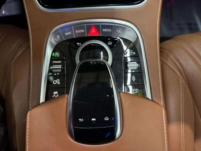 Mercedes-Benz S-Class photo 22