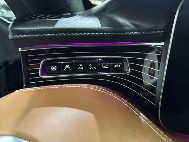 Mercedes-Benz S-Class photo 32