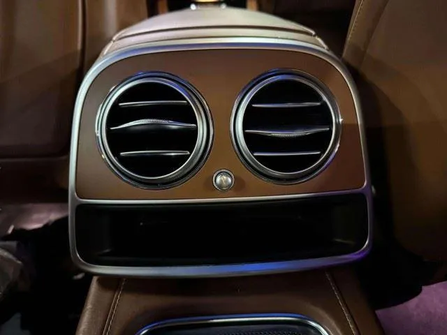 Mercedes-Benz S-Class photo 34