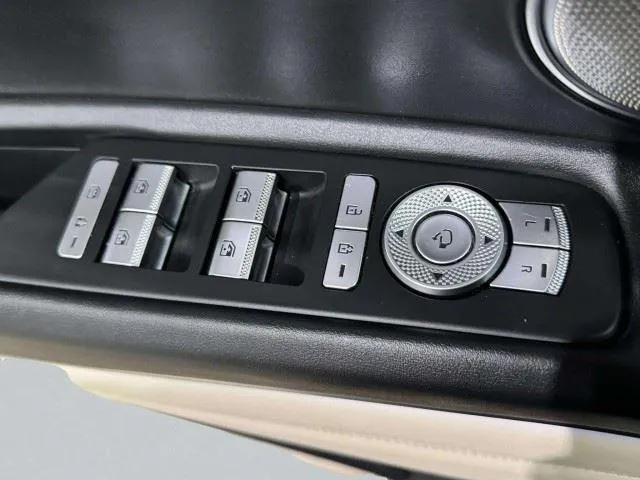 Genesis GV80 photo 16