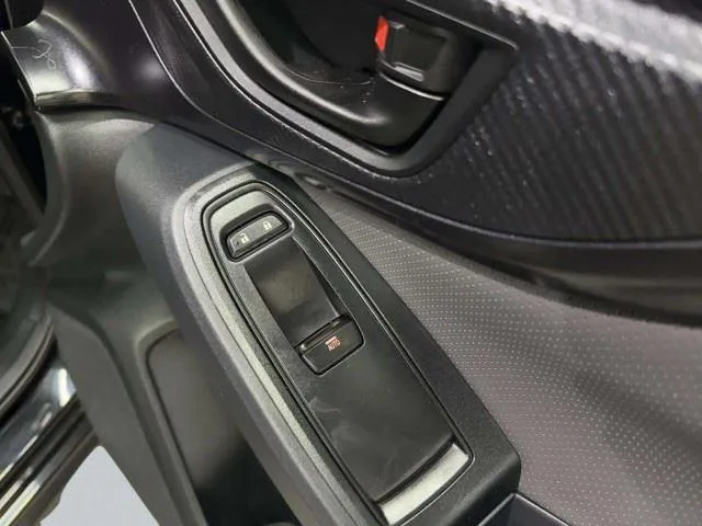 Subaru Crosstrek photo 17