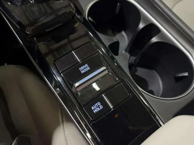 Hyundai Sonata photo 24