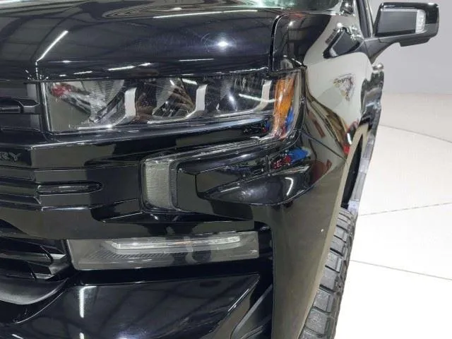 Chevrolet Silverado photo 11
