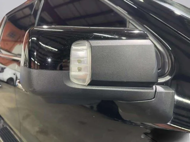 Chevrolet Silverado photo 14