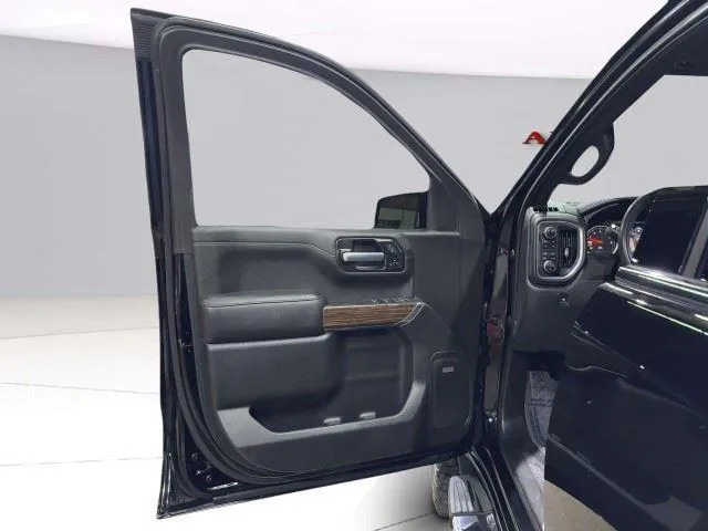 Chevrolet Silverado photo 22