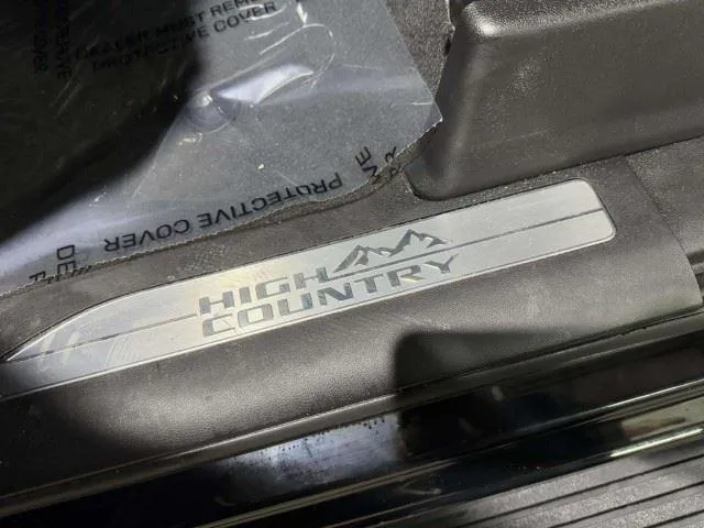 Chevrolet Silverado photo 25