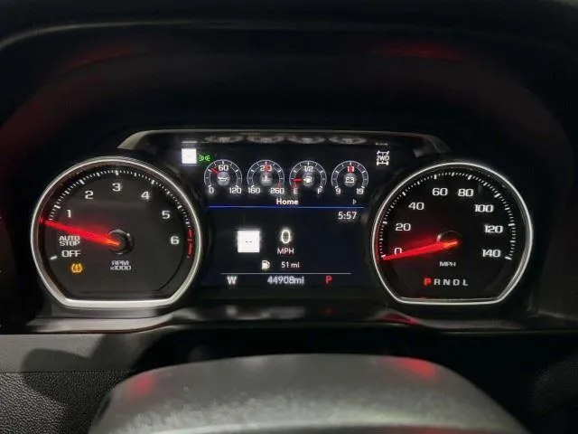 Chevrolet Silverado photo 32