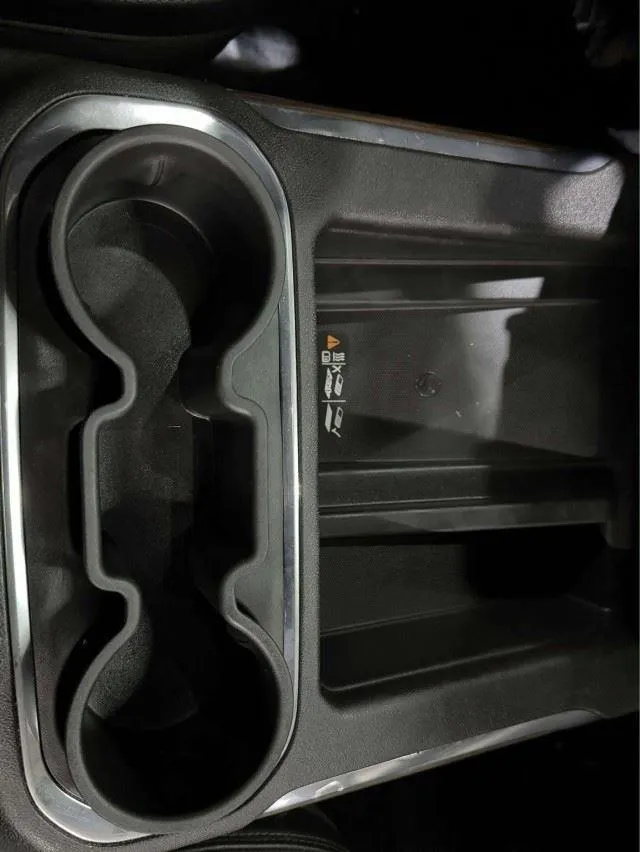 Chevrolet Silverado photo 38