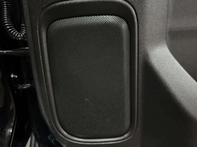 Chevrolet Silverado photo 48