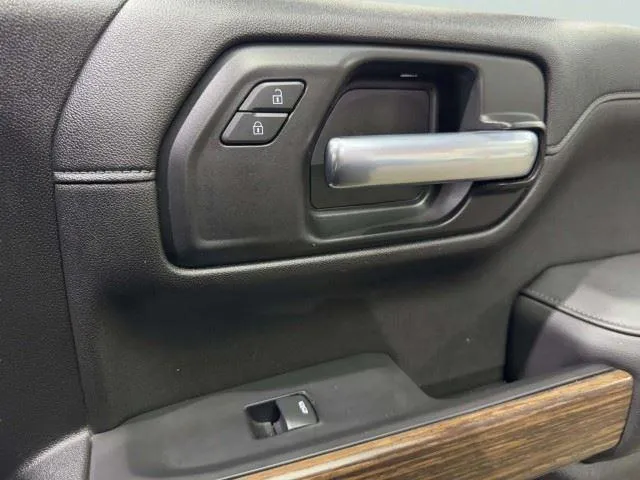 Chevrolet Silverado photo 50