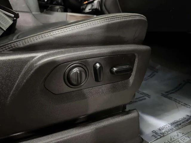 Chevrolet Silverado photo 52