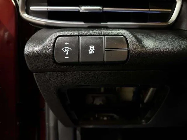 Hyundai Elantra photo 26
