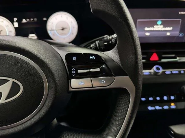 Hyundai Elantra photo 28