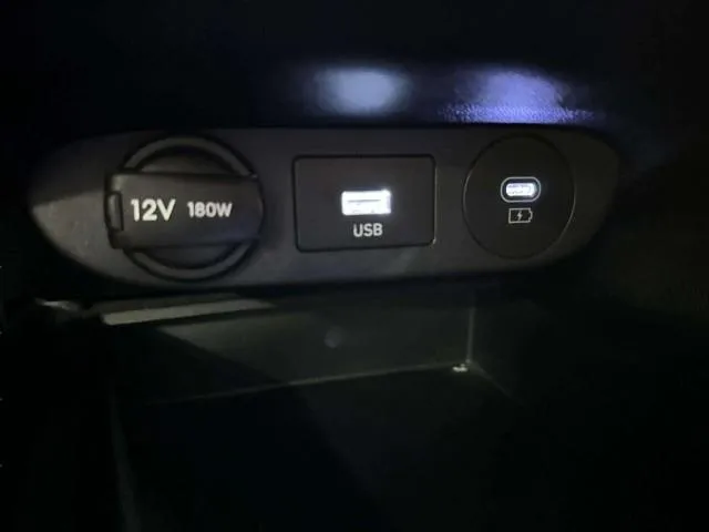 Hyundai Elantra photo 35