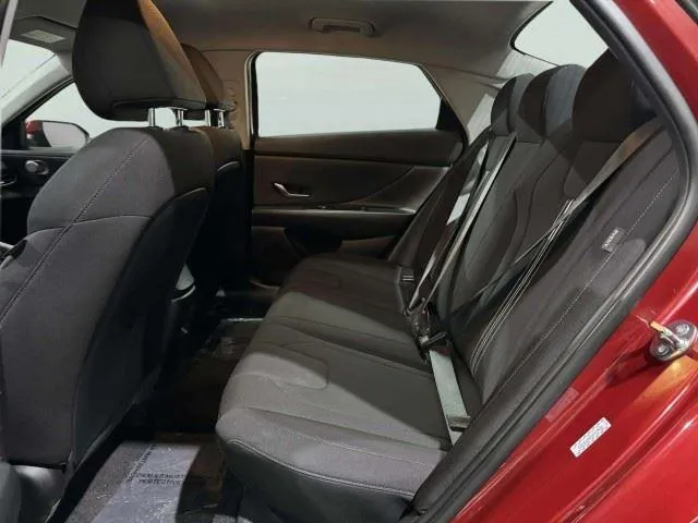 Hyundai Elantra photo 41